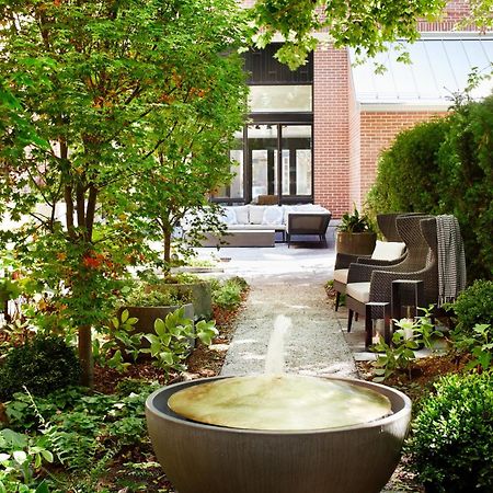 เดอะวิตนีย์ โฮเทล บอสตัน Hotel ภายนอก รูปภาพ The Spa at The Ivy Hotel
