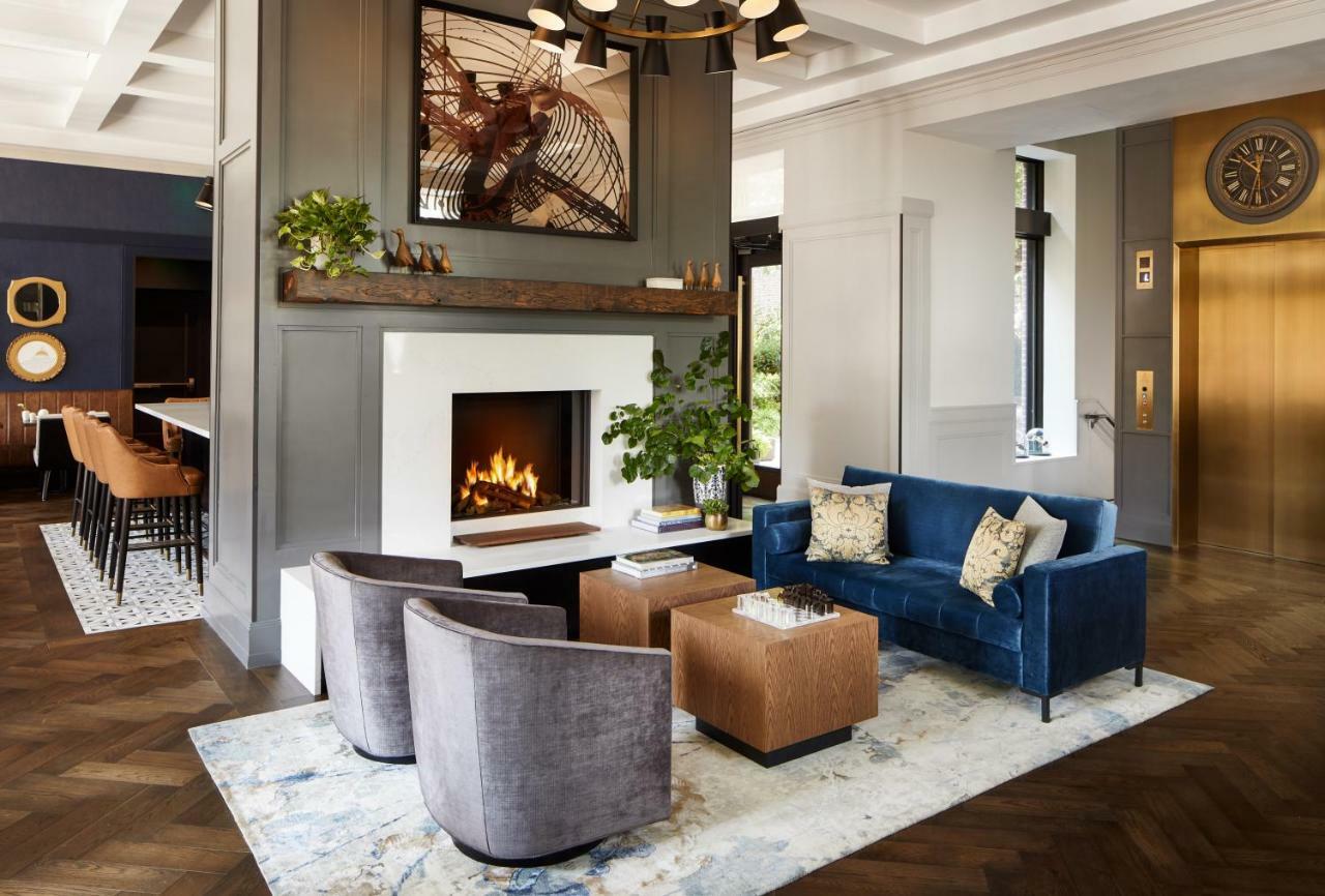 เดอะวิตนีย์ โฮเทล บอสตัน Hotel ภายนอก รูปภาพ The lounge at the 100 Lincoln Street