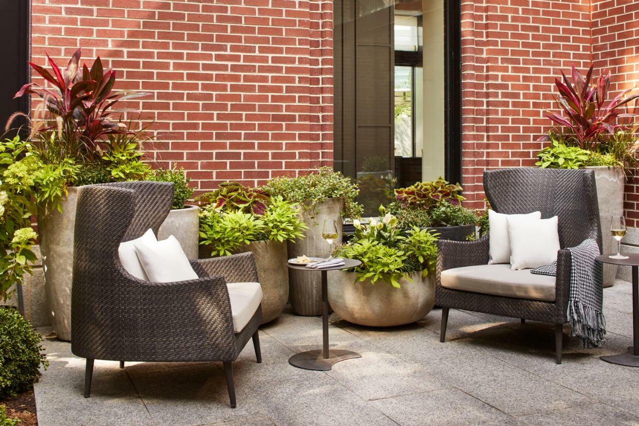 เดอะวิตนีย์ โฮเทล บอสตัน Hotel ภายนอก รูปภาพ The outdoor terrace at the 100 East 53rd Street building